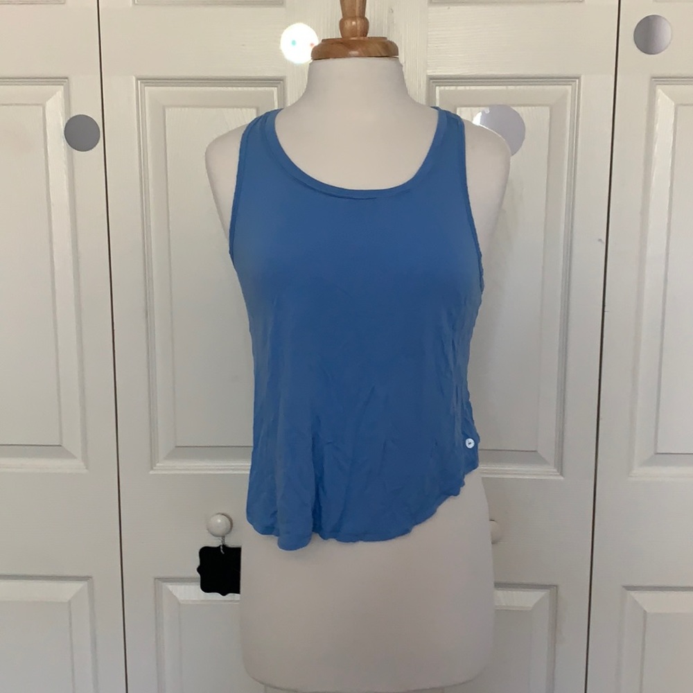 American eagle shorts and a cute tank top